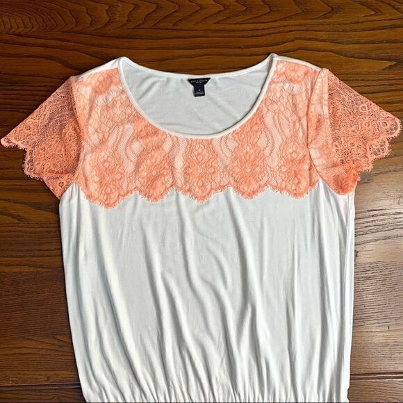 Ann Taylor Peach Lace Trim Sleeve Drop Waist Tee - Picture 5 of 10